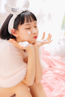 大胸秘书